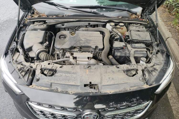 Used Buick Regal 2021 552T Elite Edition Engine Bay
