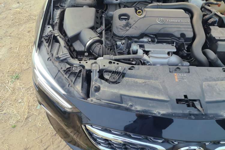 Used Buick Regal 2021 552T Elite Edition Engine Bay Right