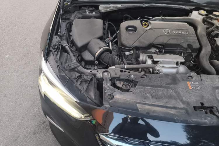 Used Buick Regal 2021 552T Elite Edition Engine Bay Right