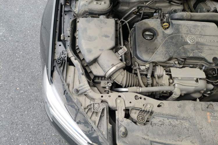 Used Buick Regal 2021 552T Elite Edition Engine Bay Right