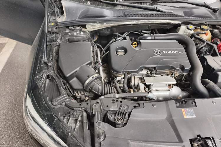 Used Buick Regal 2021 552T Elite Edition Engine Bay Right