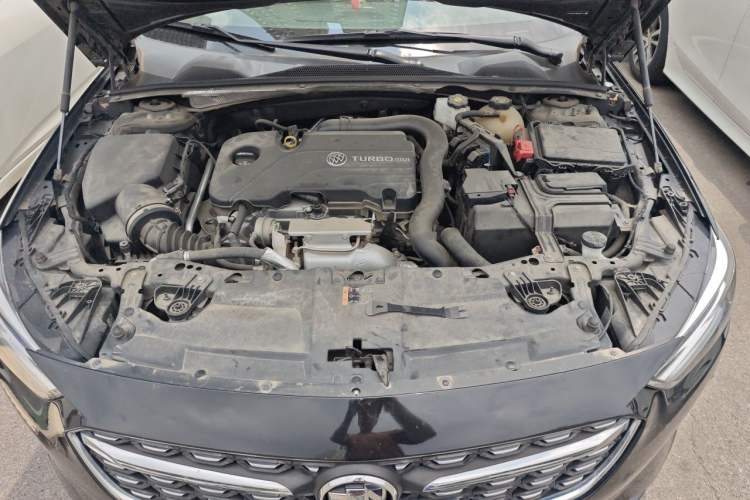 Used Buick Regal 2021 552T Elite Edition Engine Bay