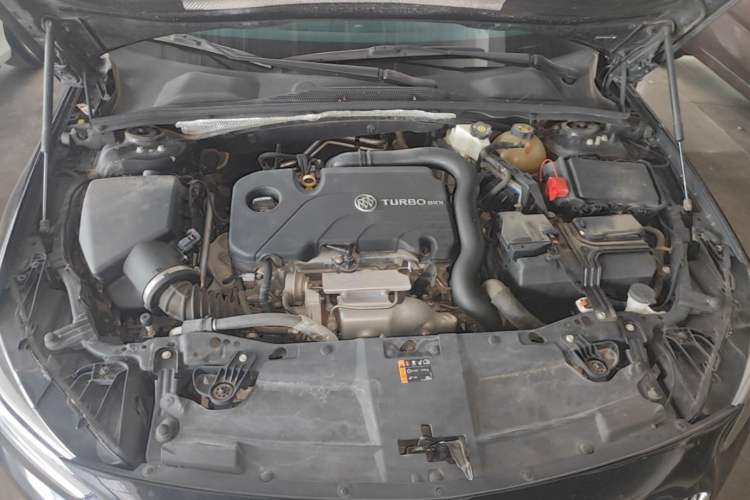 Used Buick Regal 2021 552T Elite Edition Engine Bay