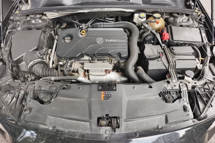 Used Buick Regal 2021 552T Elite Edition Engine Bay