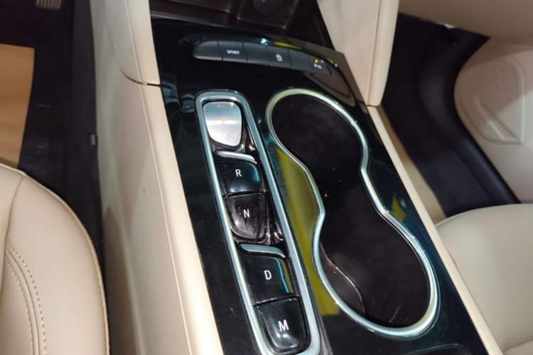 Used Buick Regal 2021 552T Elite Edition Gear Lever
