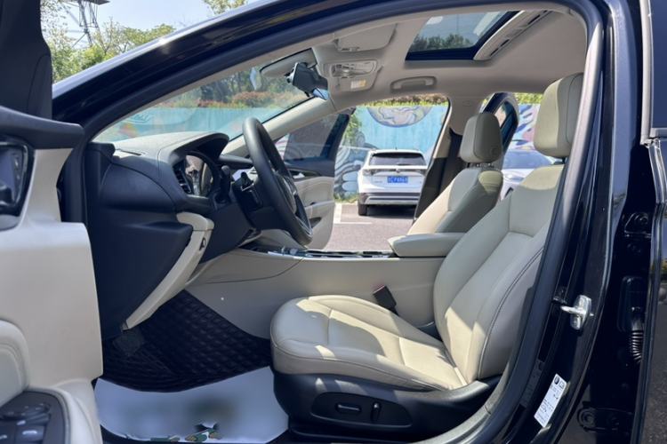 Used Buick Regal 2021 552T Elite Edition Interior 2