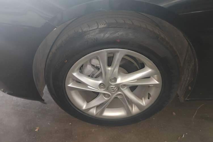 Used Buick Regal 2021 552T Elite Edition Left Front Wheel Hub
