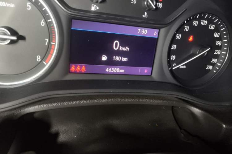Used Buick Regal 2021 552T Elite Edition Odometer Close Up