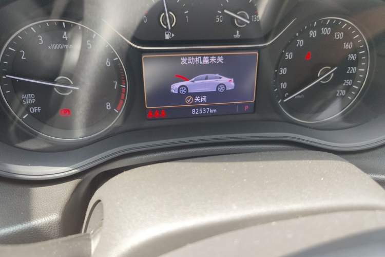 Used Buick Regal 2021 552T Elite Edition Odometer Close Up