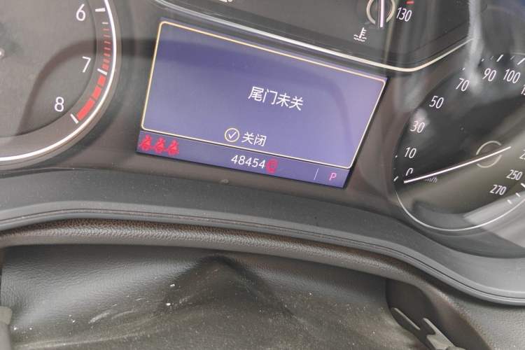 Used Buick Regal 2021 552T Elite Edition Odometer Close Up