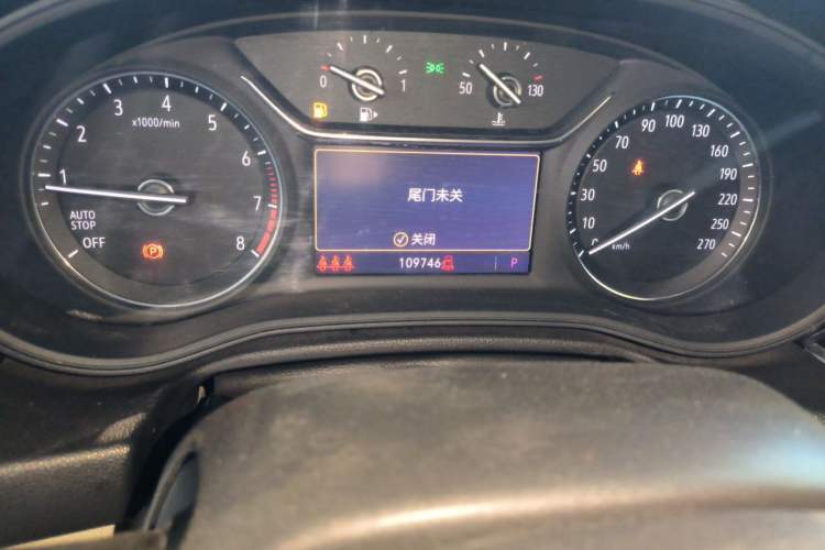Used Buick Regal 2021 552T Elite Edition Odometer Close Up