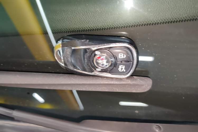 Used Buick Regal 2021 552T Elite Edition Vehicle Key