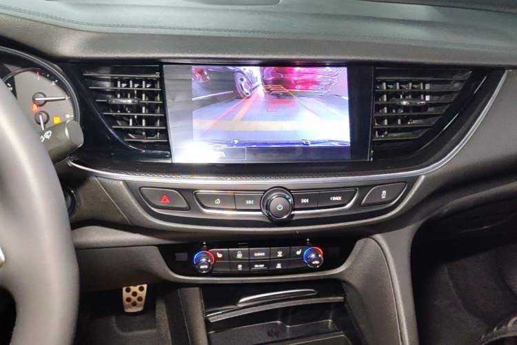Used Buick Regal 2021 GS 28T Elite Model Audio And AC Panel