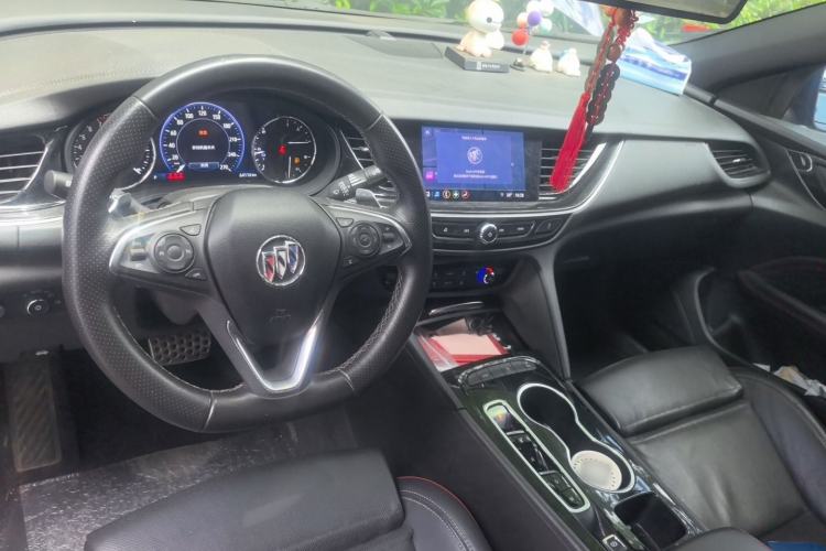 Used Buick Regal 2021 GS 28T Elite Model Center Console