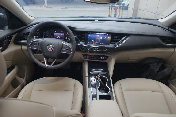 Used Buick Regal 2021 552T Elite Edition Center Console