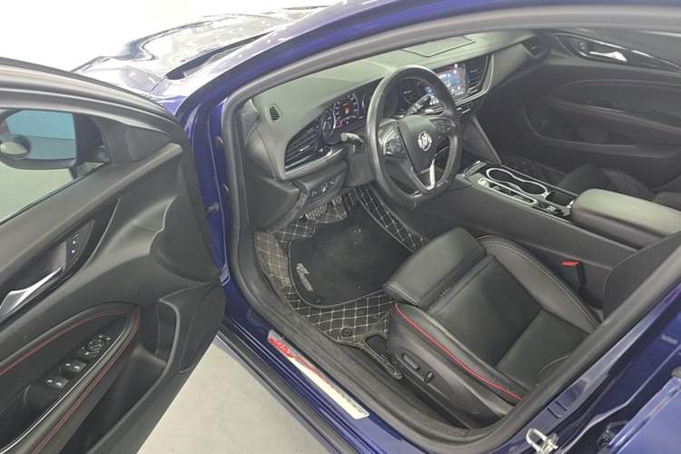 Used Buick Regal 2021 GS 28T Elite Model Driver Seat