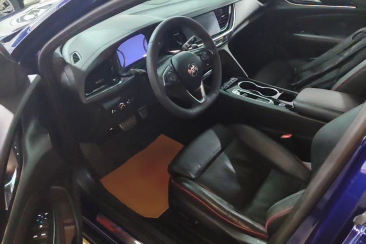Used Buick Regal 2021 GS 28T Elite Model Driver Seat