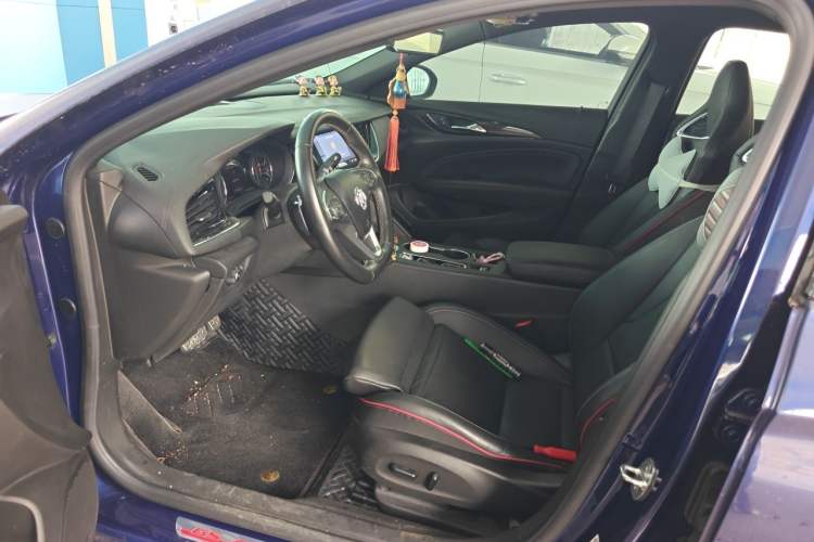 Used Buick Regal 2021 GS 28T Elite Model Driver Seat