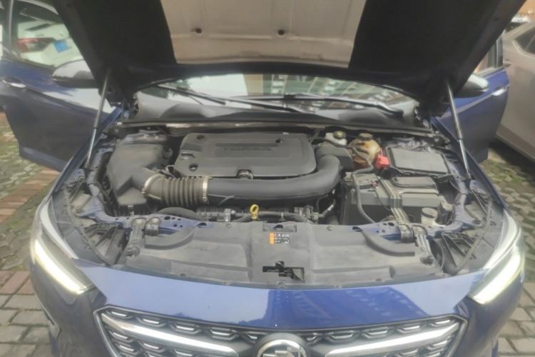 Used Buick Regal 2021 GS 28T Prestige Model Engine Bay
