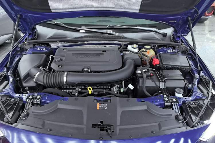 Used Buick Regal 2021 GS 28T Elite Model Engine Bay