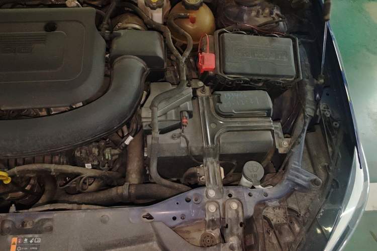 Used Buick Regal 2021 GS 28T Prestige Model Engine Bay Left