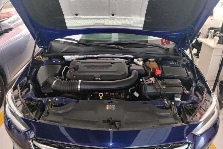 Used Buick Regal 2021 GS 28T Elite Model Engine Bay