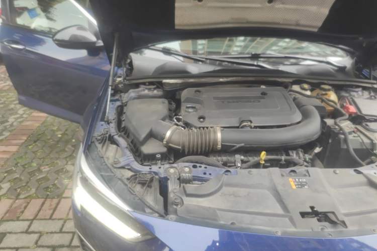 Used Buick Regal 2021 GS 28T Prestige Model Engine Bay Right