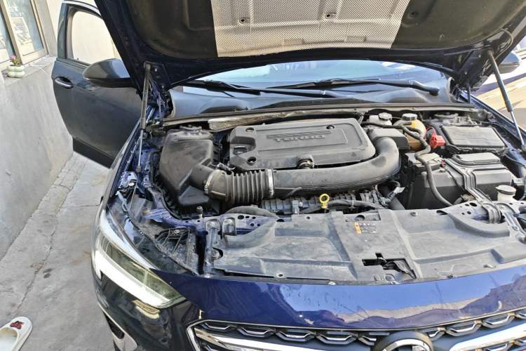 Used Buick Regal 2021 GS 28T Elite Model Engine Bay Right