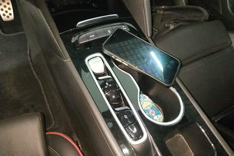 Used Buick Regal 2021 GS 28T Elite Model Gear Lever