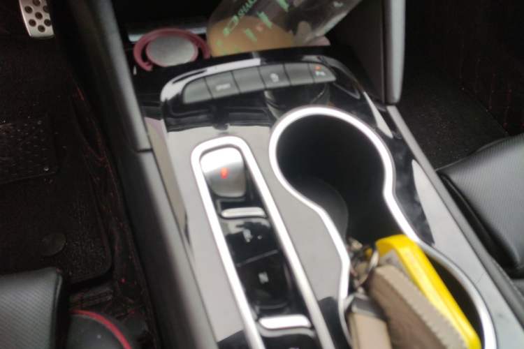 Used Buick Regal 2021 GS 28T Elite Model Gear Lever