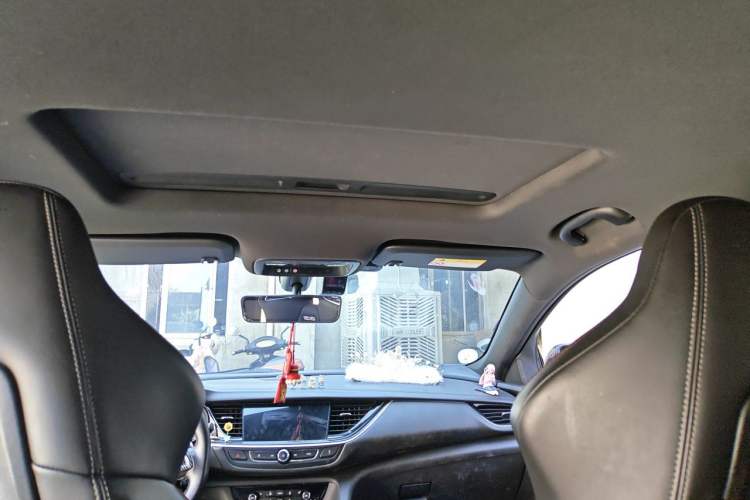 Used Buick Regal 2021 GS 28T Elite Model Headliner