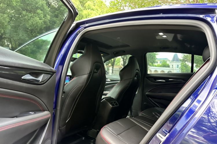 Used Buick Regal 2021 GS 28T Prestige Model Interior 6