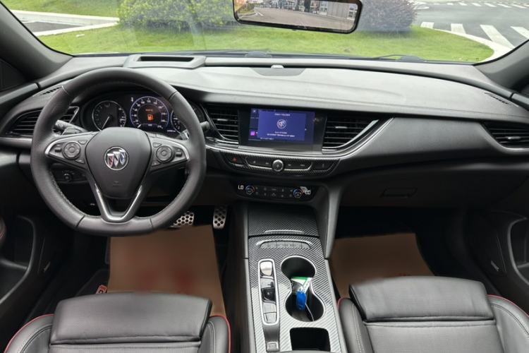 Used Buick Regal 2021 GS 28T Prestige Model Interior 6