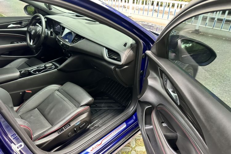 Used Buick Regal 2021 GS 28T Prestige Model Interior 7
