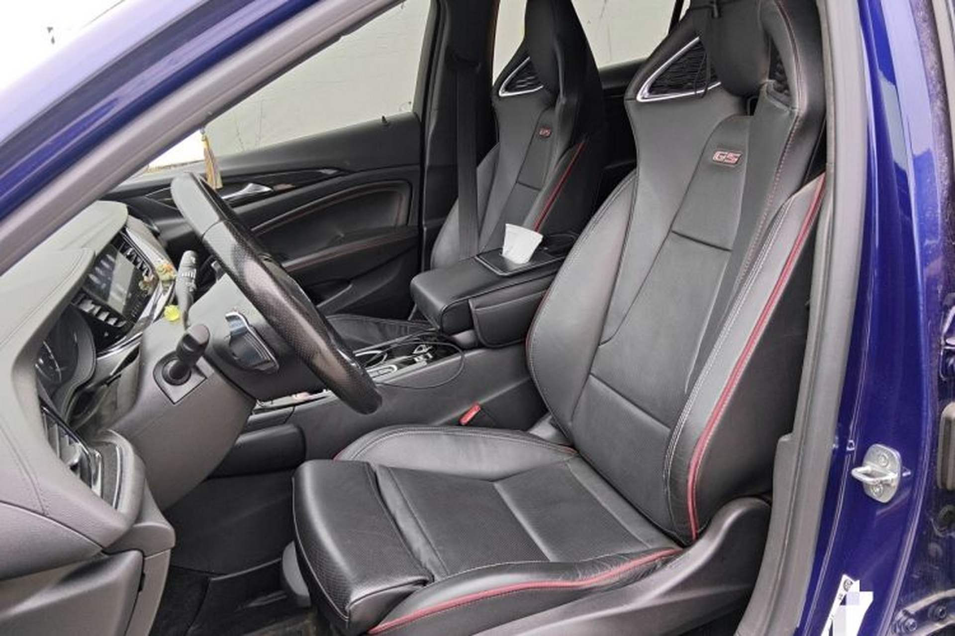 Used Buick Regal 2021 GS 28T Elite Model Left Front Seat
