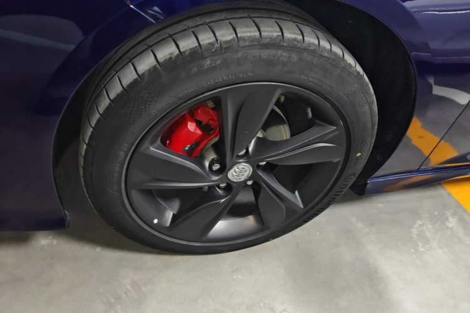 Used Buick Regal 2021 GS 28T Elite Model Left Front Wheel Hub