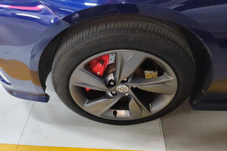 Used Buick Regal 2021 GS 28T Elite Model Left Front Wheel Hub