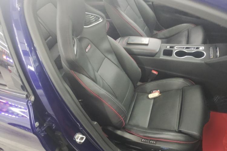 Used Buick Regal 2021 GS 28T Prestige Model Right Front Seat