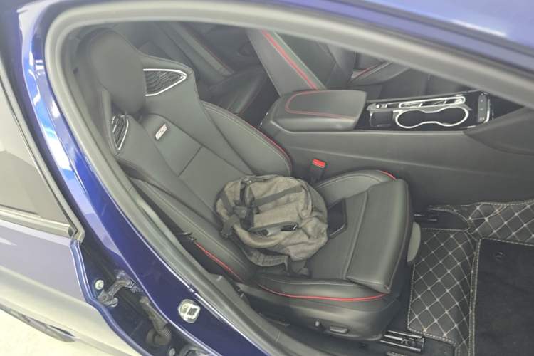Used Buick Regal 2021 GS 28T Elite Model Right Front Seat