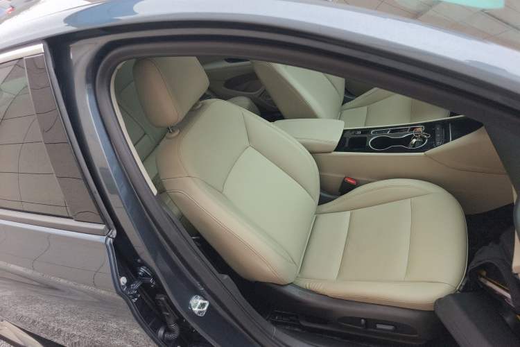 Used Buick Regal 2021 552T Elite Edition Right Front Seat