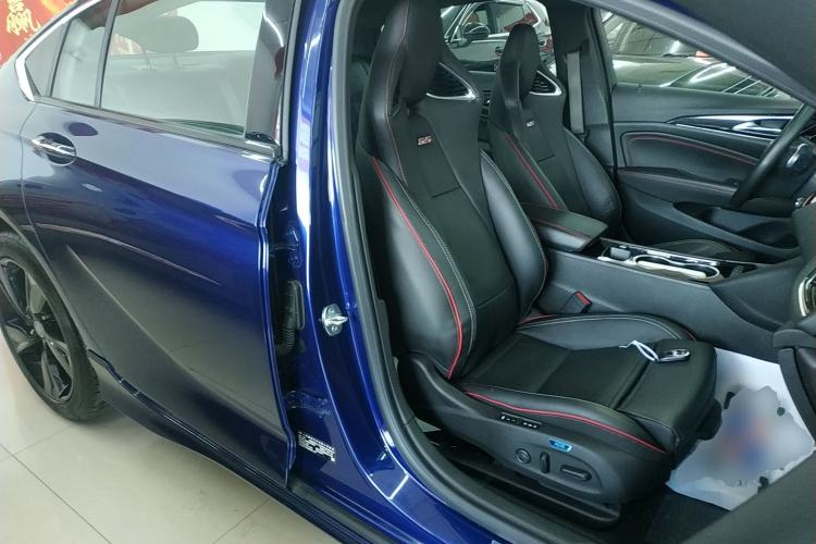 Used Buick Regal 2021 GS 28T Prestige Model Right Front Seat
