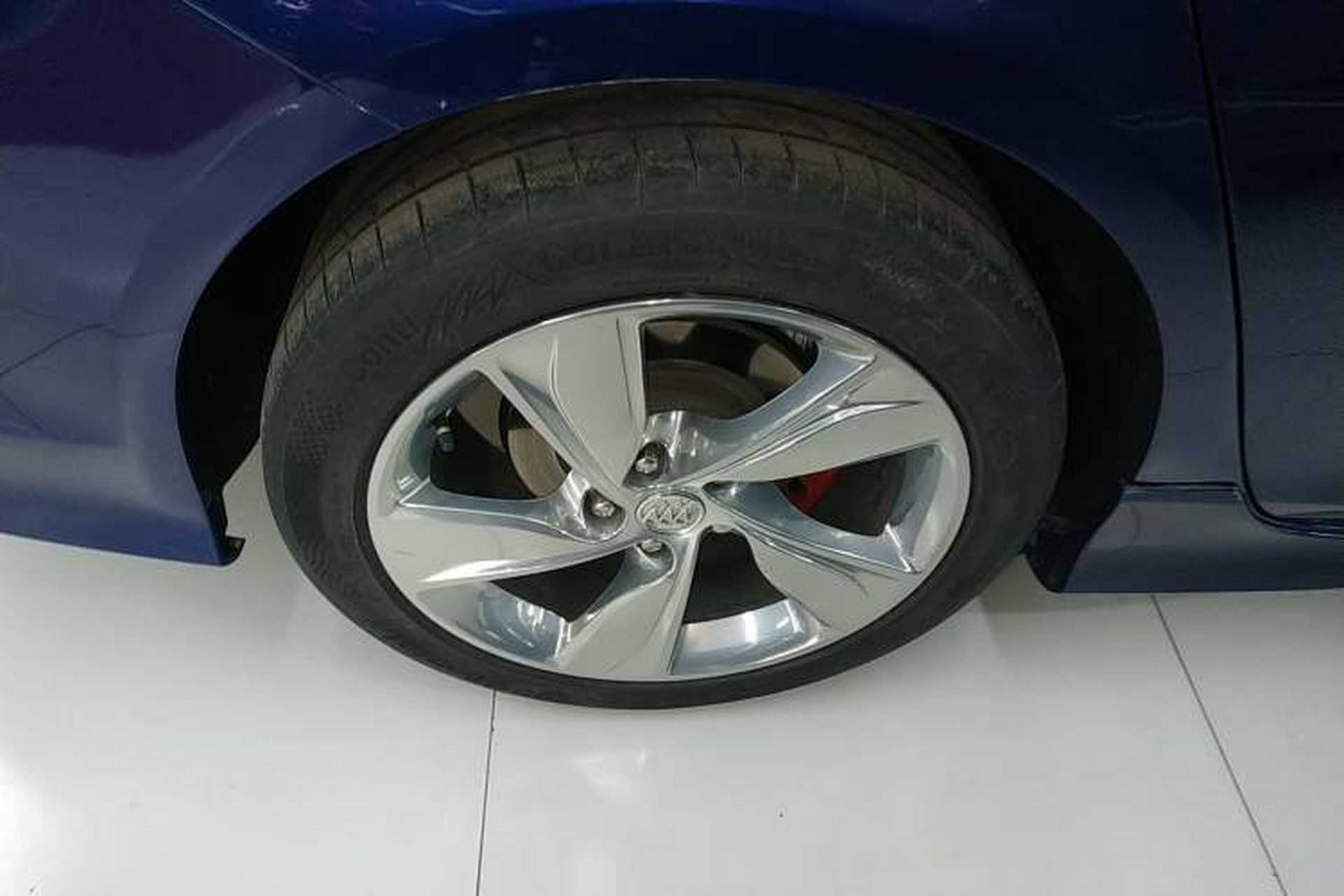 Used Buick Regal 2021 GS 28T Elite Model Right Rear Wheel Hub
