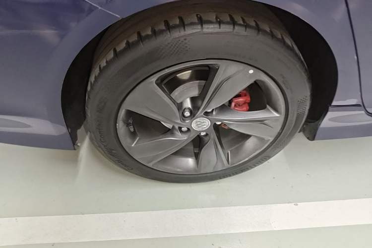 Used Buick Regal 2021 Facelifted GS 28T Elite Model Right Rear Wheel Hub