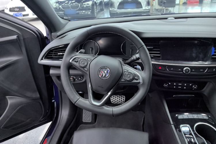 Used Buick Regal 2021 GS 28T Elite Model Steering Wheel
