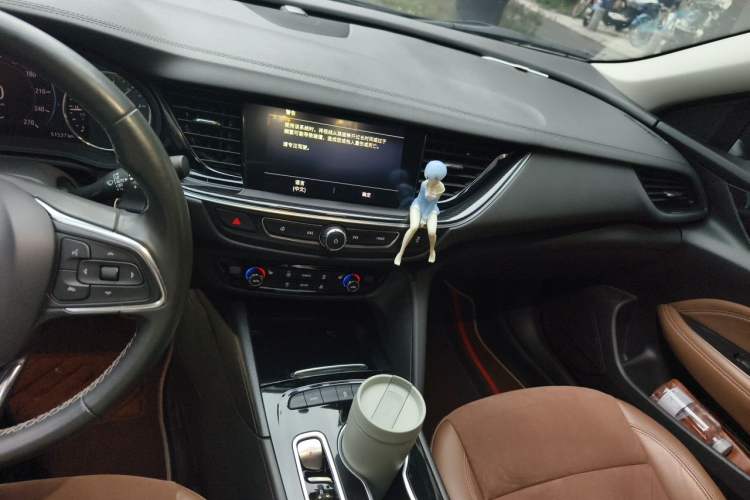 Used Buick Regal 2021 552T Elite Edition Audio And AC Panel