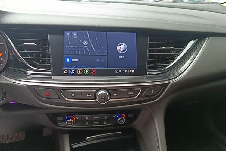 Used Buick Regal 2021 552T Elite Edition Audio And AC Panel