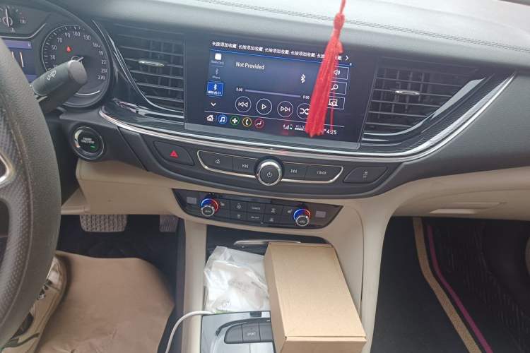 Used Buick Regal 2021 552T Elite Edition Audio And AC Panel