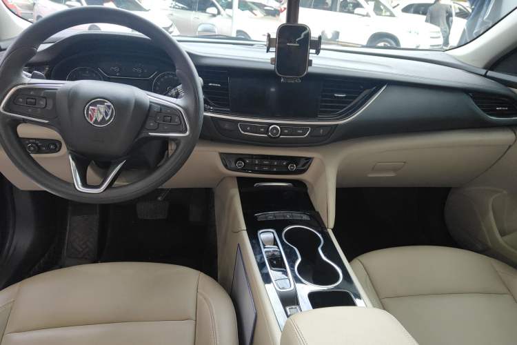 Used Buick Regal 2021 552T Elite Edition Center Console