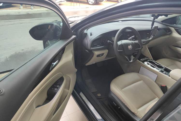 Used Buick Regal 2021 552T Elite Edition Driver Seat