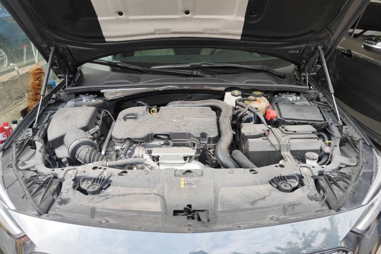 Used Buick Regal 2021 552T Elite Edition Engine Bay
